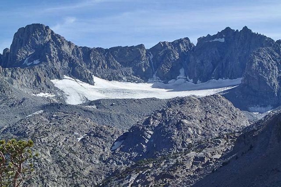 Sierra Nevada’s ancient glaciers are vanishing for the first time in human history